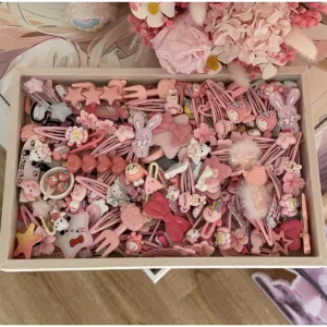 5 kẹp tóc hồng dễ thương cho bé gái phong cách Hàn